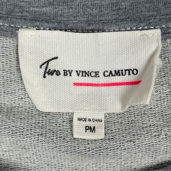 TWO BY VINCE CAMUTO tiger embroidery soft grey sweater, size PM - Picture 2 of 13